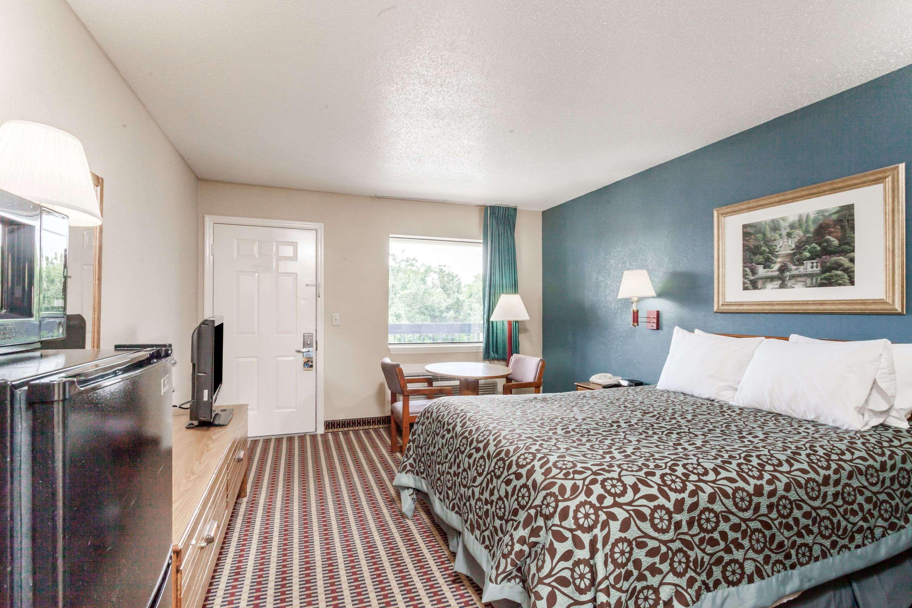 Days Inn By Wyndham Nashville N Opryland/Grand Ole Opry Exterior foto