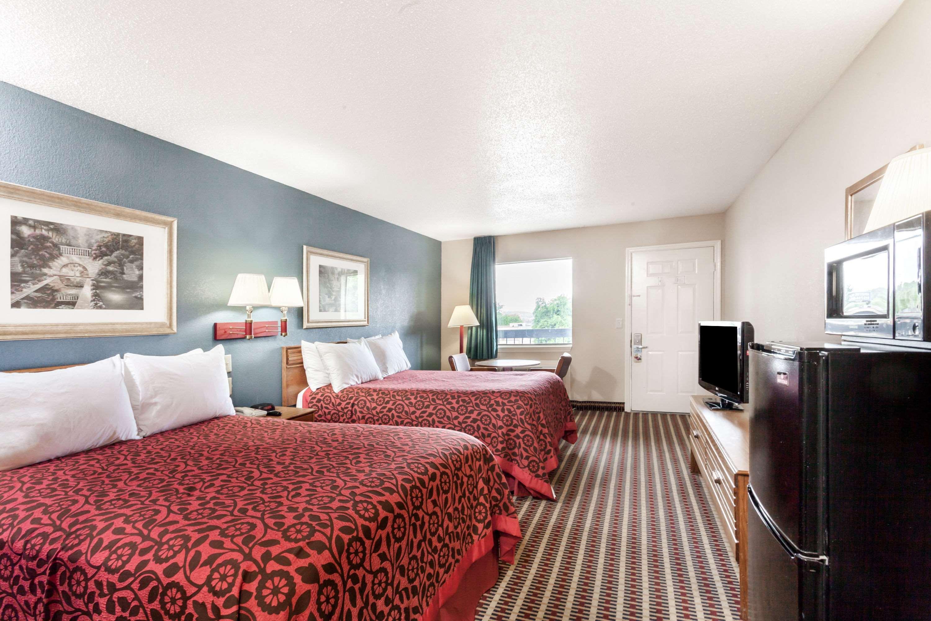 Days Inn By Wyndham Nashville N Opryland/Grand Ole Opry Exterior foto