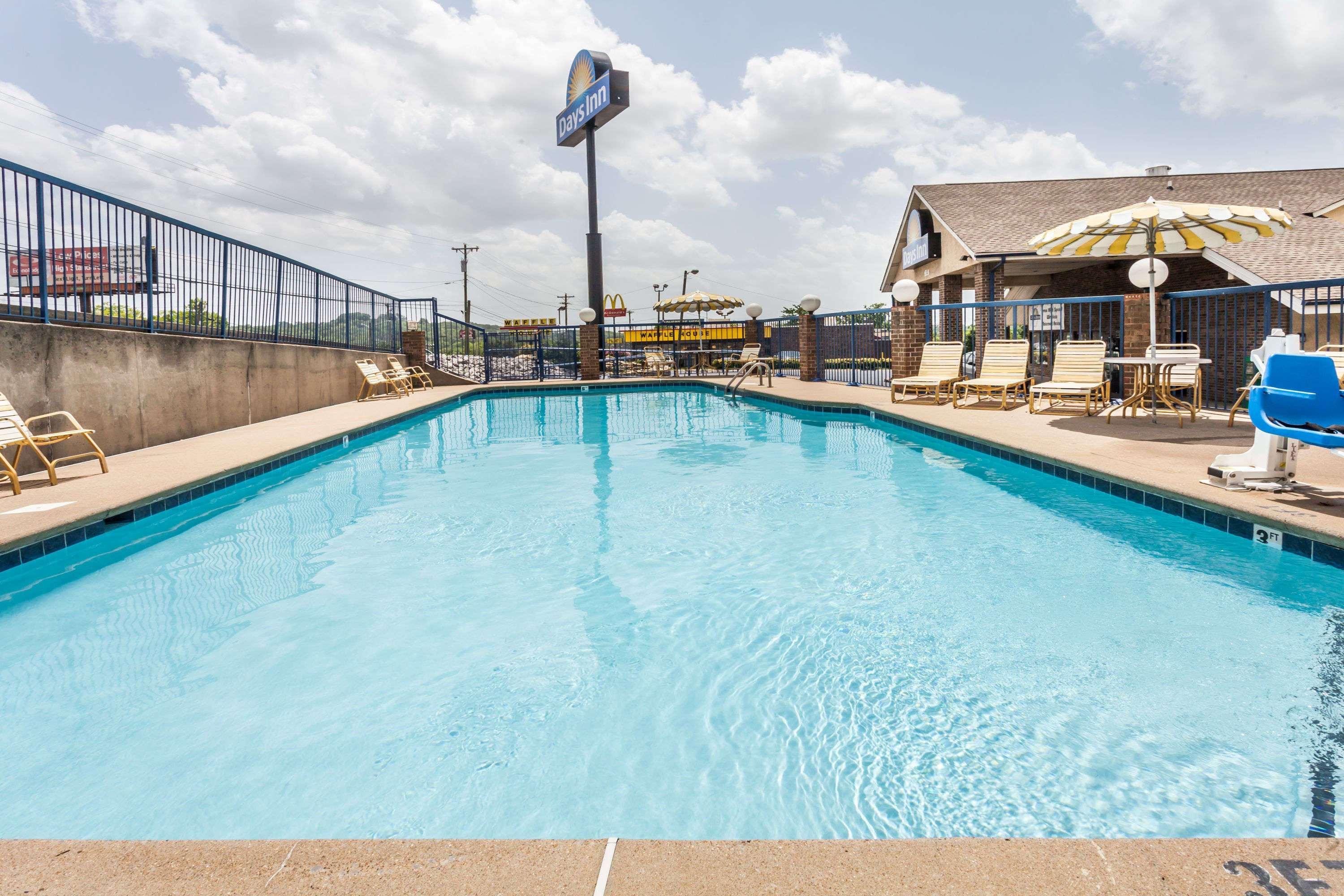 Days Inn By Wyndham Nashville N Opryland/Grand Ole Opry Exterior foto