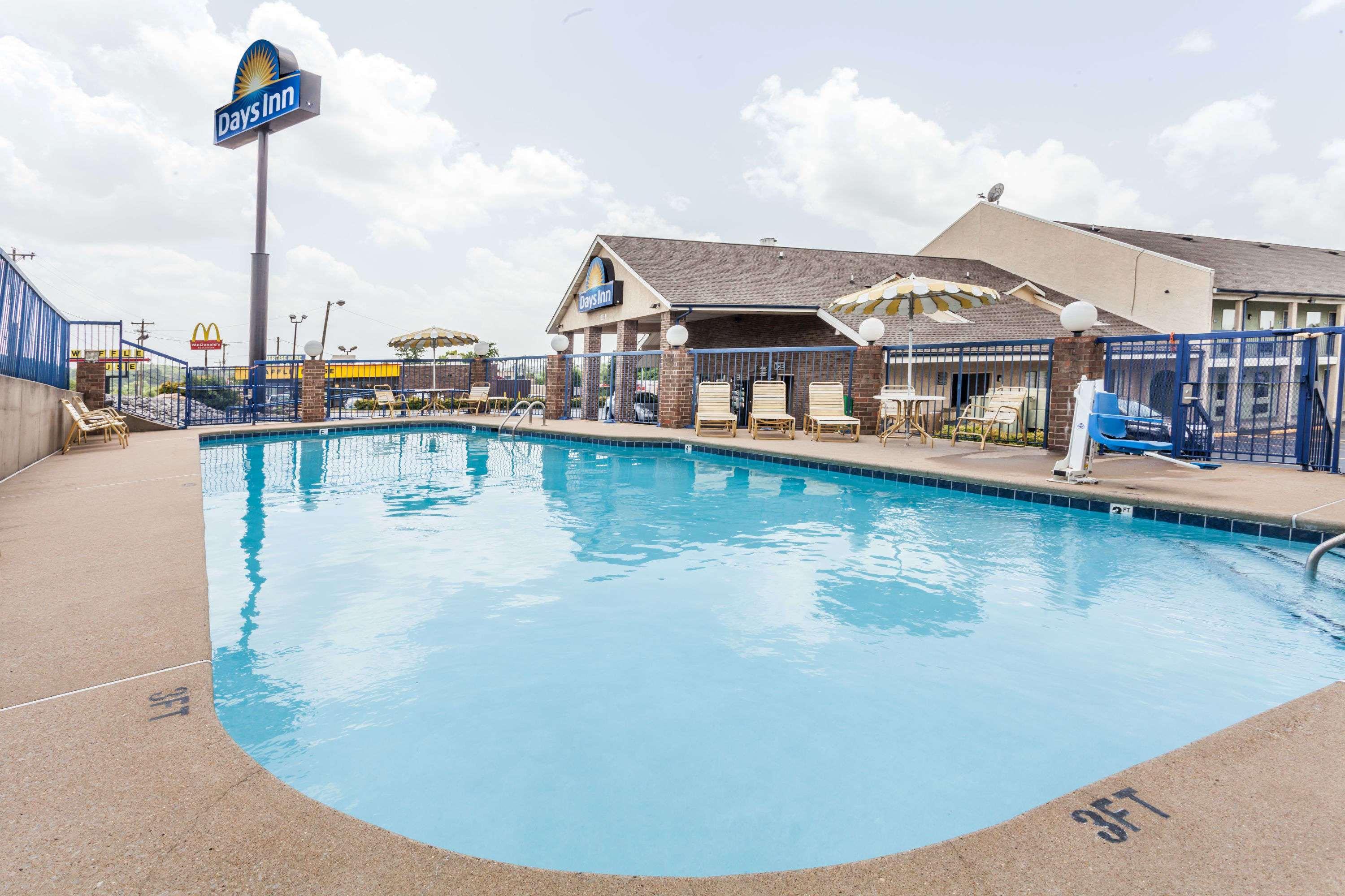 Days Inn By Wyndham Nashville N Opryland/Grand Ole Opry Exterior foto