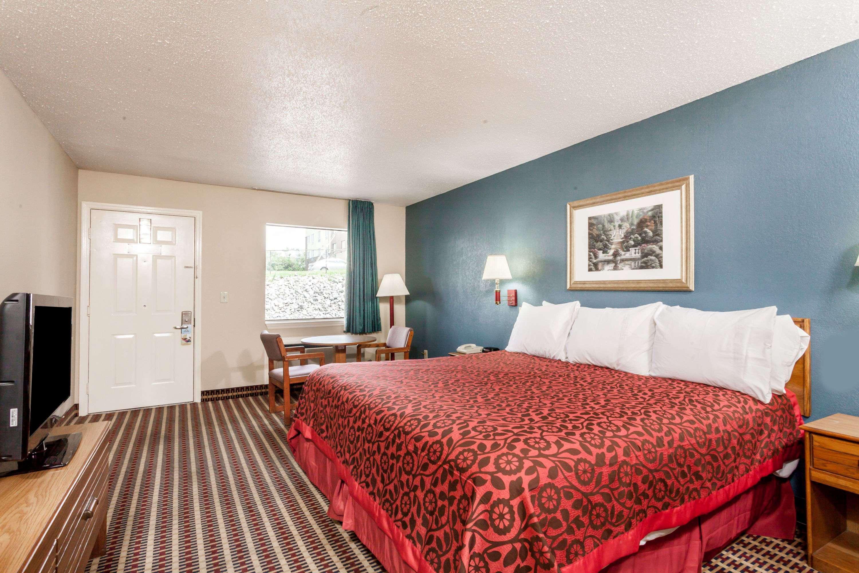 Days Inn By Wyndham Nashville N Opryland/Grand Ole Opry Exterior foto